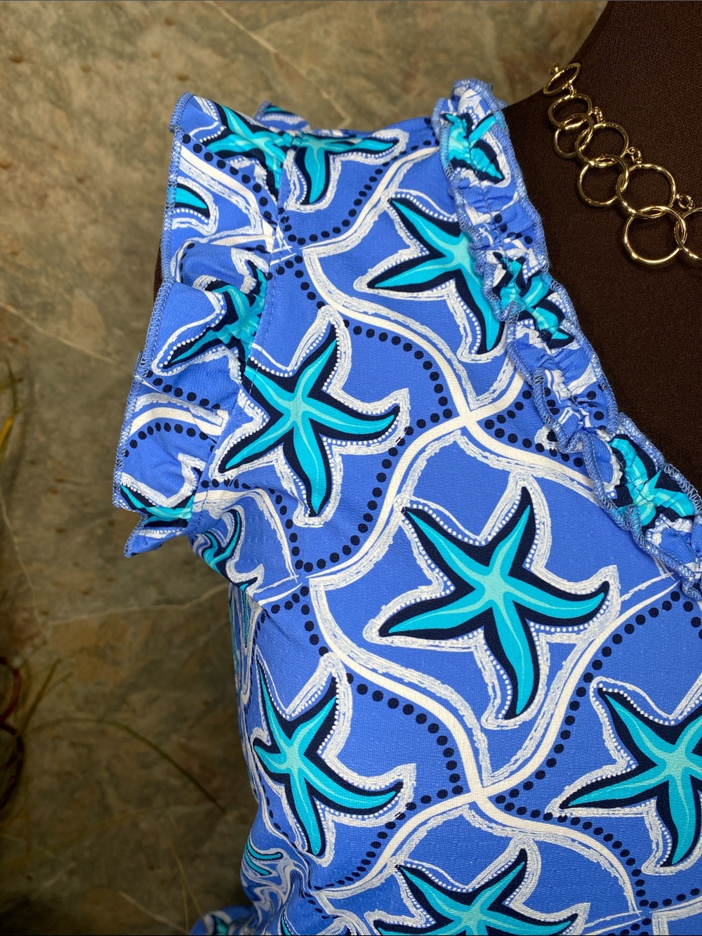Lulu B V-neck sleeveless shirt top blouse, tunic ruffled  nautical sanddollar - Picture 2 of 9